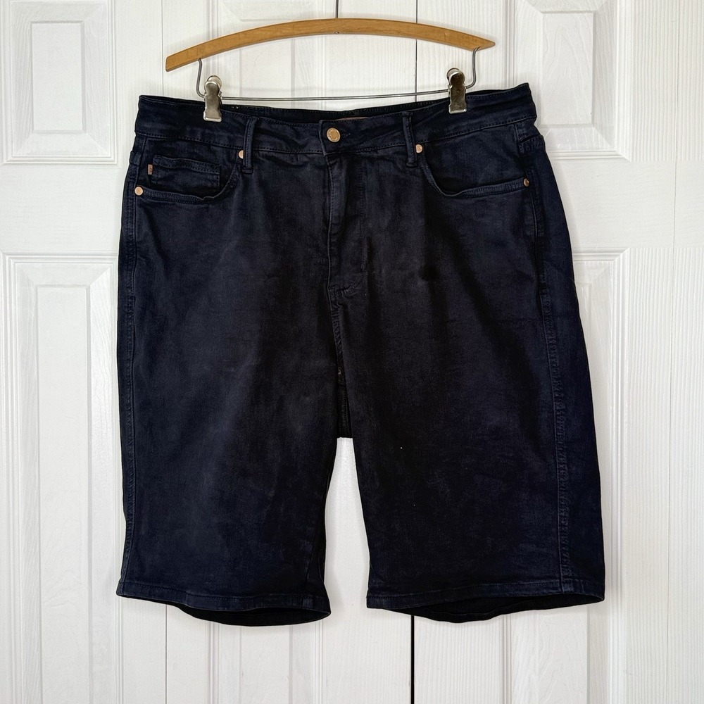 Judy Blue Women's Plus Size 2XL Black Denim Shorts High Rise Stretch Casual